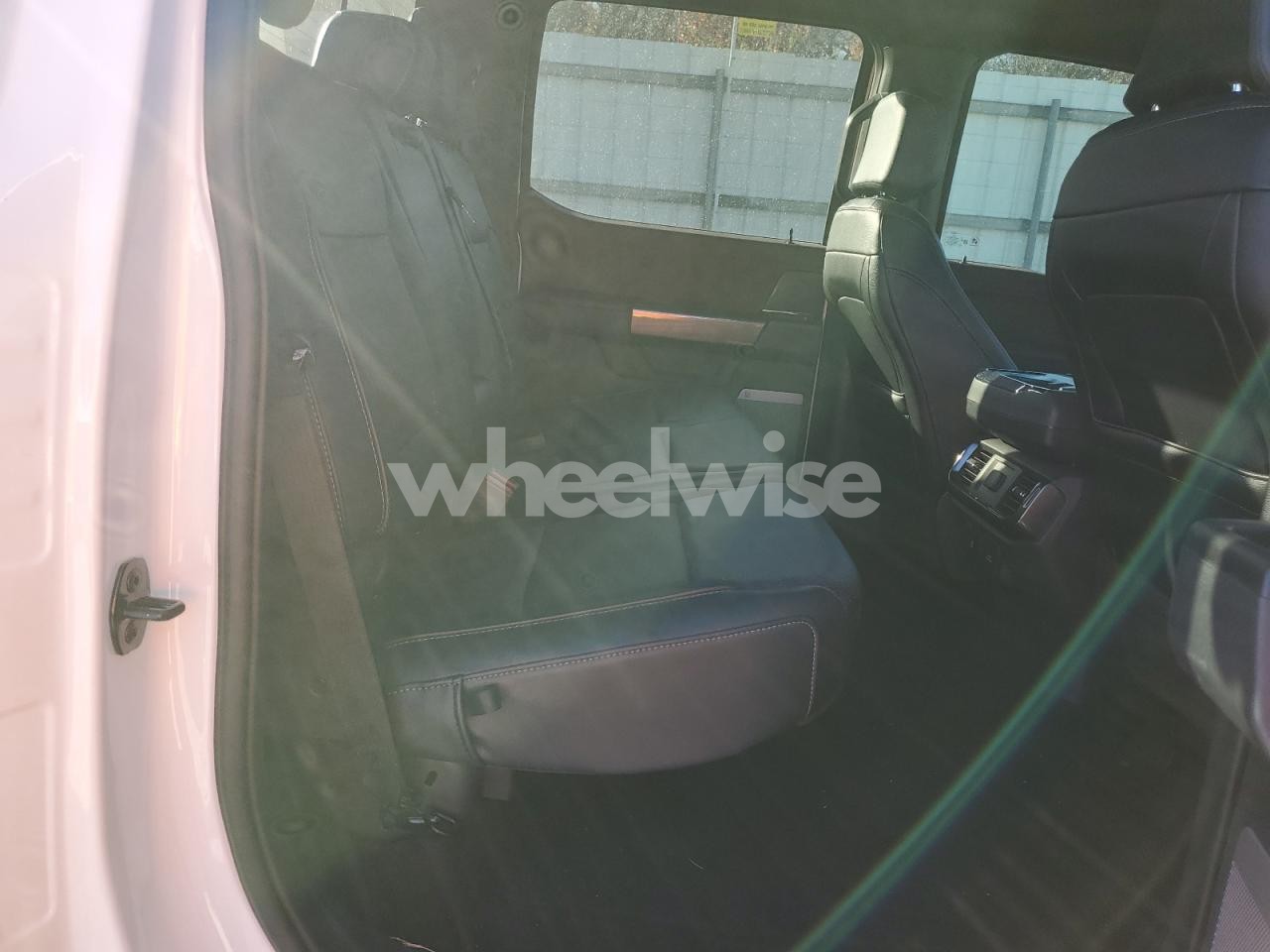 Photo 10 of 2022 FORD F150 SUPERCREW (VIN 1FTFW1E87NFB64668)