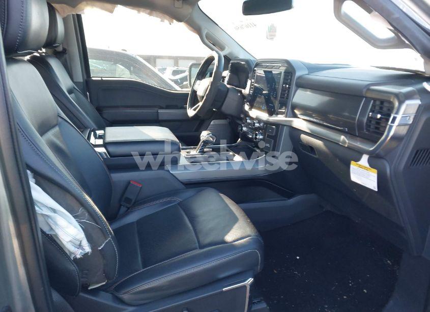 Photo 5 of 2022 Ford F-150 LARIAT (VIN 1FTFW1E88NFA77216)