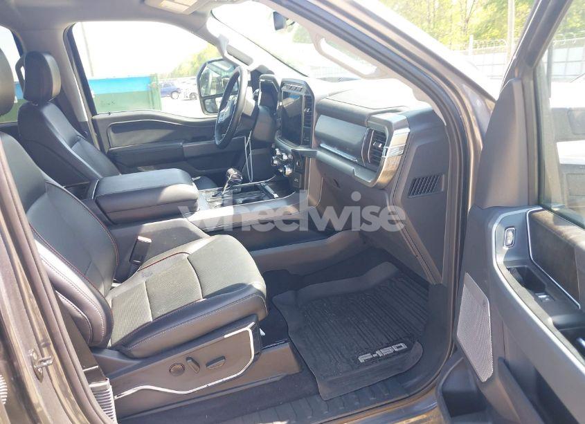 Photo 5 of 2023 Ford F-150 LARIAT (VIN 1FTFW1E88PFC49568)