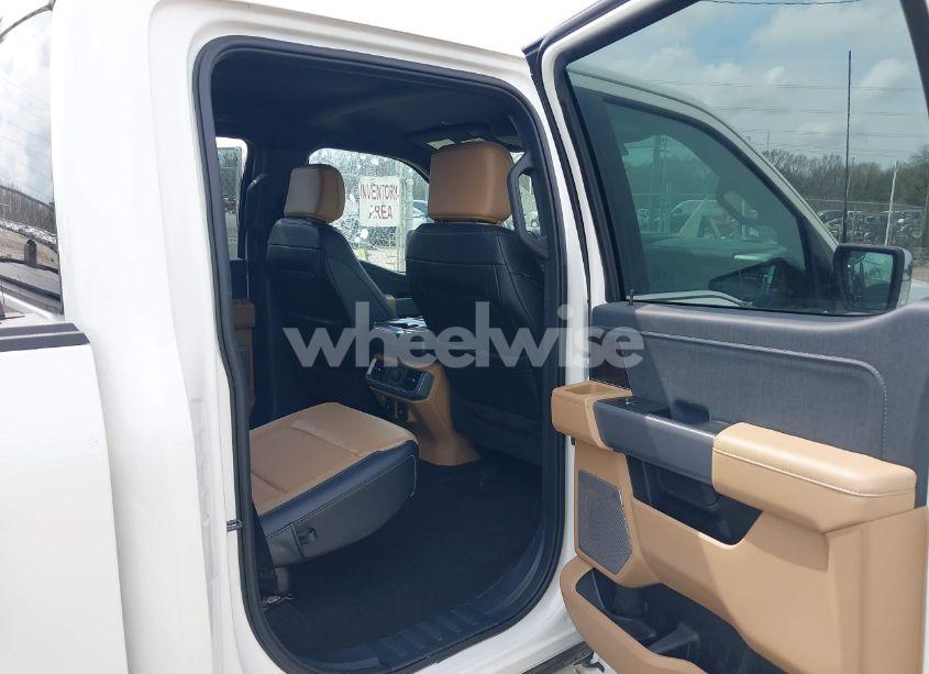 Photo 8 of 2023 Ford F-150 LARIAT (VIN 1FTFW1E8XPFA36850)