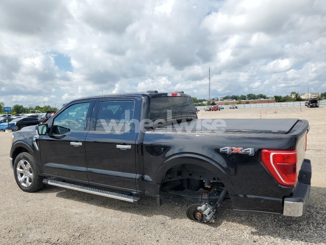 Photo 2 of 2023 FORD F150 SUPERCREW (VIN 1FTFW1E8XPKE48175)