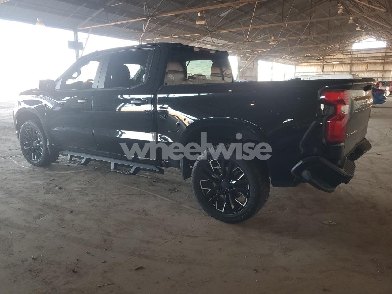 Photo 2 of 2022 CHEVROLET SILVERADO C1500 CUSTOM (VIN 1FTFW1ED2NFB84162)