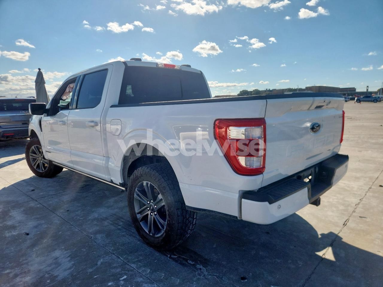 Photo 2 of 2023 FORD F150 SUPERCREW (VIN 1FTFW1ED4PFB40425)