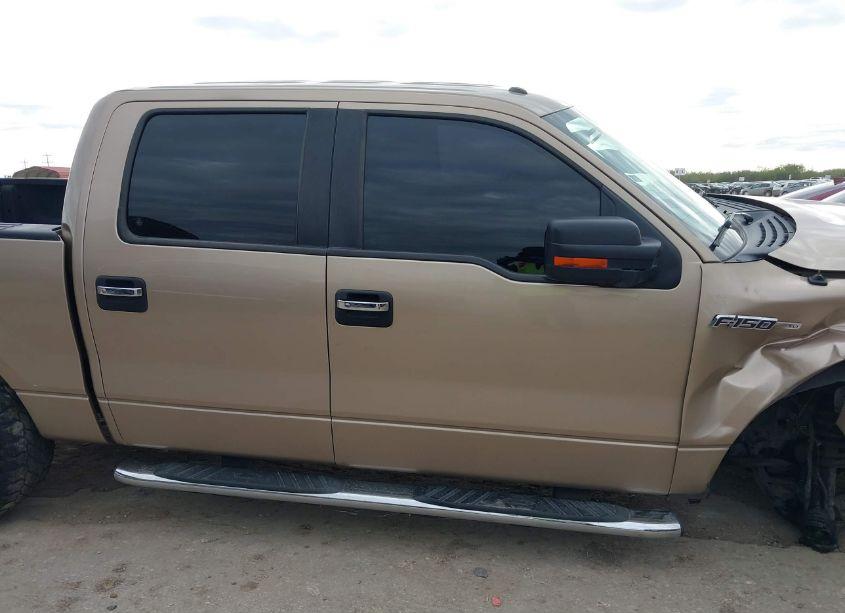 Photo 13 of 2014 Ford F-150 XLT (VIN 1FTFW1EF0EKD09863)