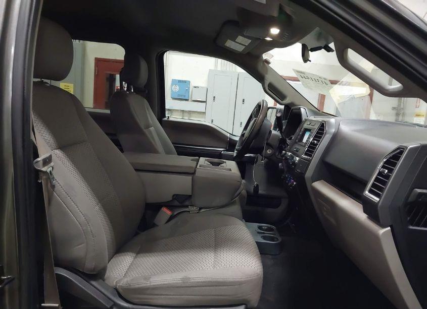 Photo 5 of 2016 Ford F-150 XLT (VIN 1FTFW1EF1GKF28236)