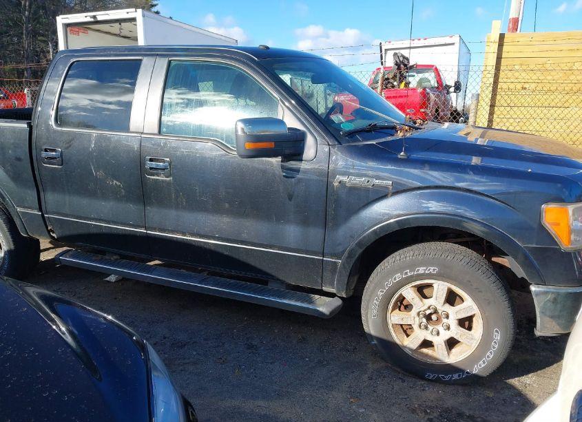 2011 Ford F-150 LARIAT (VIN 1FTFW1EF4BFA29996) main photo