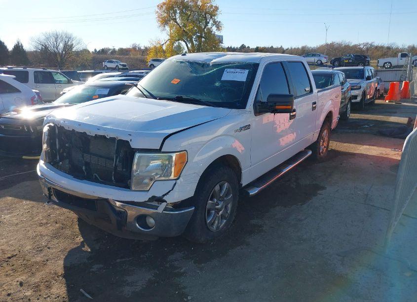Photo 2 of 2014 Ford F-150 XLT (VIN 1FTFW1EF4EKF45934)