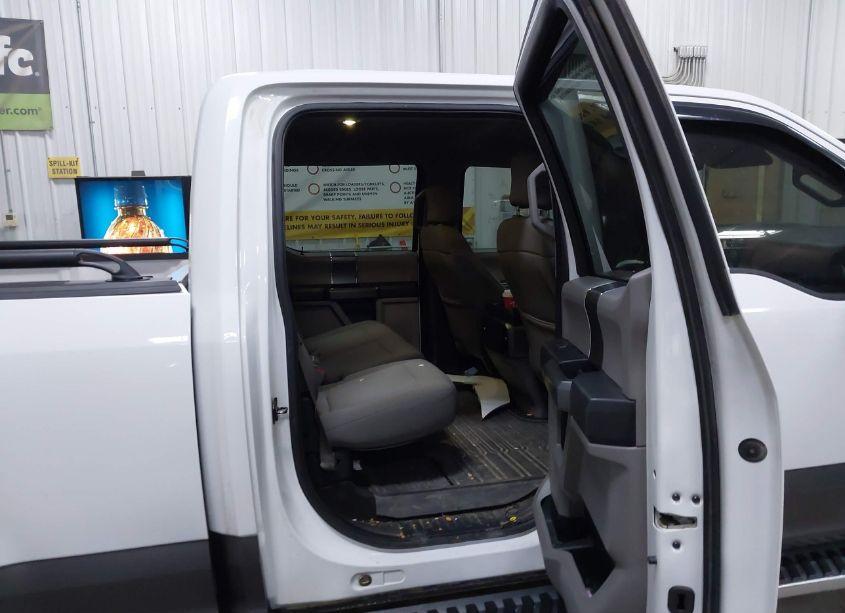 Photo 8 of 2017 Ford F-150 XLT (VIN 1FTFW1EF7HFC69133)