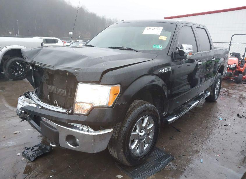 Photo 2 of 2014 Ford F-150 XLT (VIN 1FTFW1EF9EFB75265)