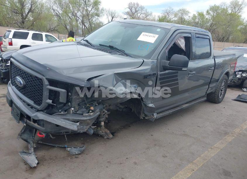 Photo 2 of 2018 Ford F-150 XLT (VIN 1FTFW1EG1JFB58964)