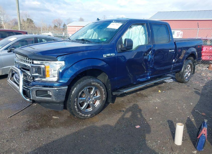 Photo 2 of 2018 Ford F-150 XLT (VIN 1FTFW1EG1JKG00262)