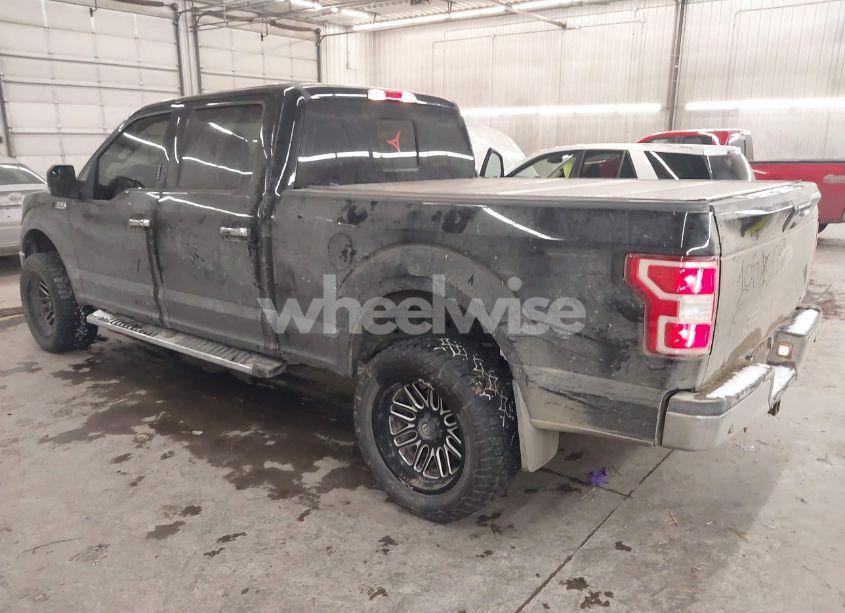 Photo 3 of 2018 Ford F-150 XLT (VIN 1FTFW1EG2JFA02867)