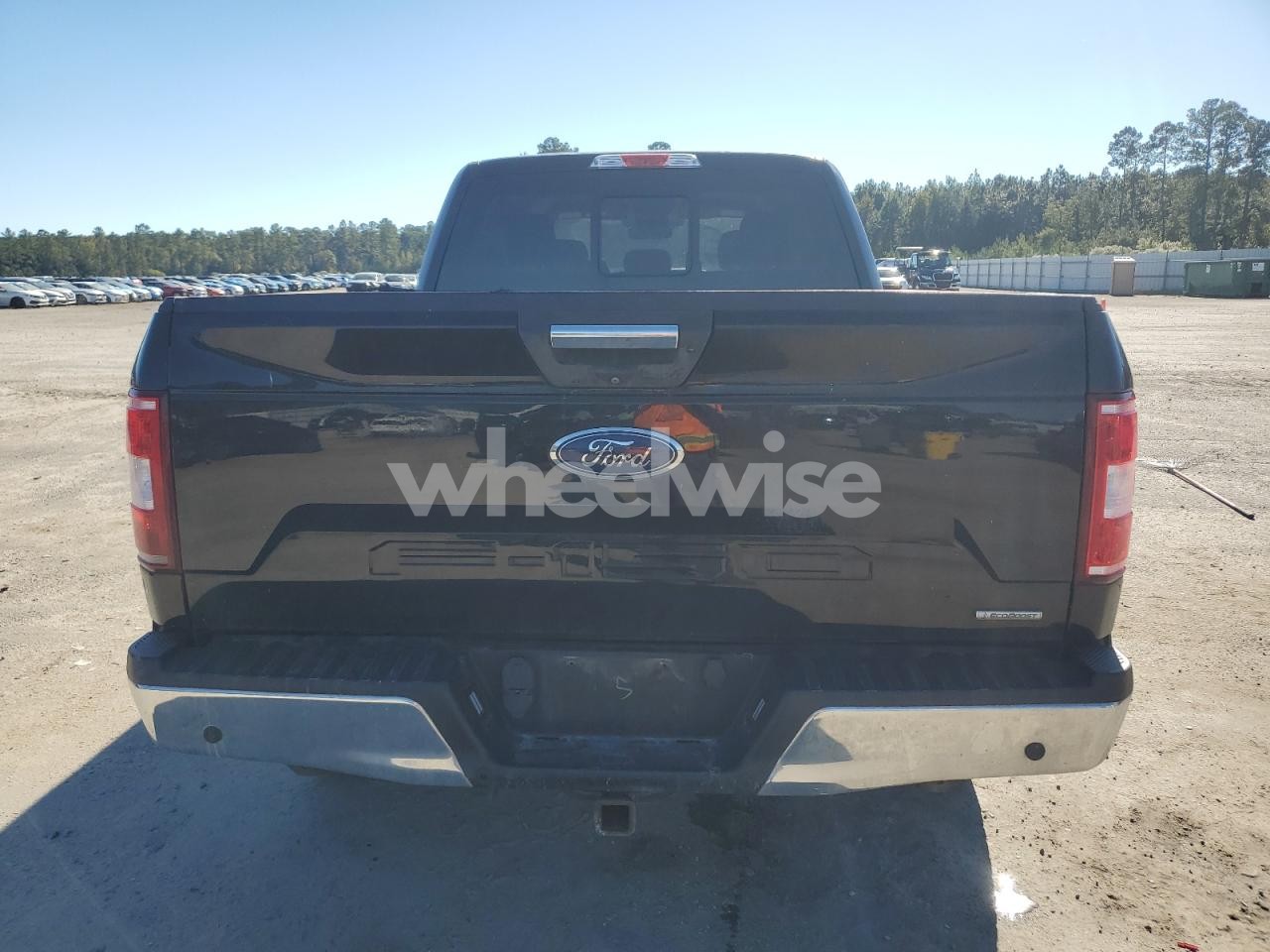 Photo 6 of 2018 FORD F150 SUPERCREW (VIN 1FTFW1EG3JFB13654)