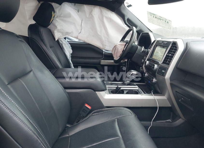 Photo 5 of 2018 Ford F-150 LARIAT (VIN 1FTFW1EG6JFC17281)