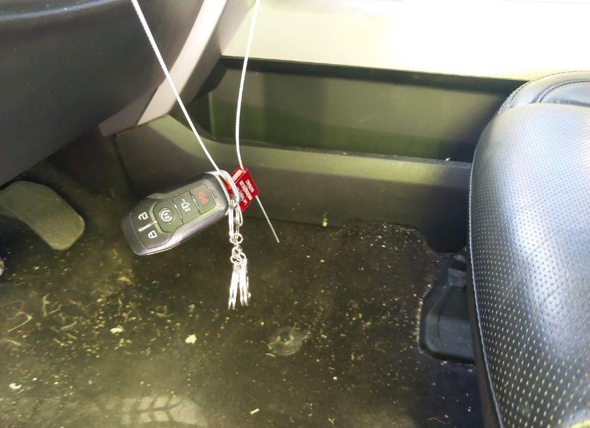 Photo 11 of 2016 Ford F-150 LARIAT (VIN 1FTFW1EG7GFB14931)