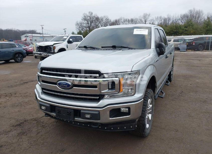 Photo 2 of 2018 Ford F-150 XLT (VIN 1FTFW1EG9JFC31871)