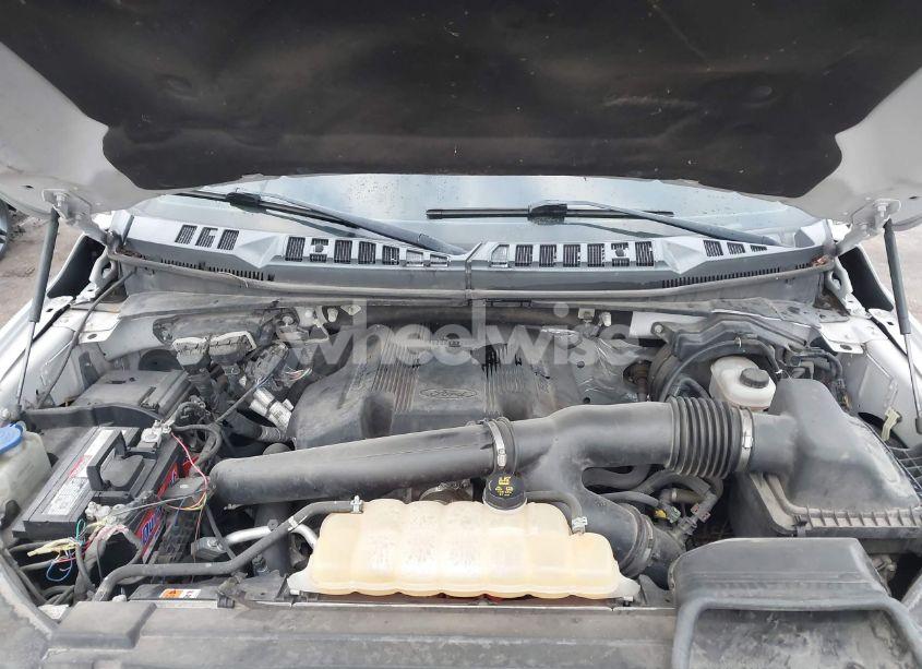 Photo 9 of 2018 Ford F-150 XLT (VIN 1FTFW1EG9JFC31871)