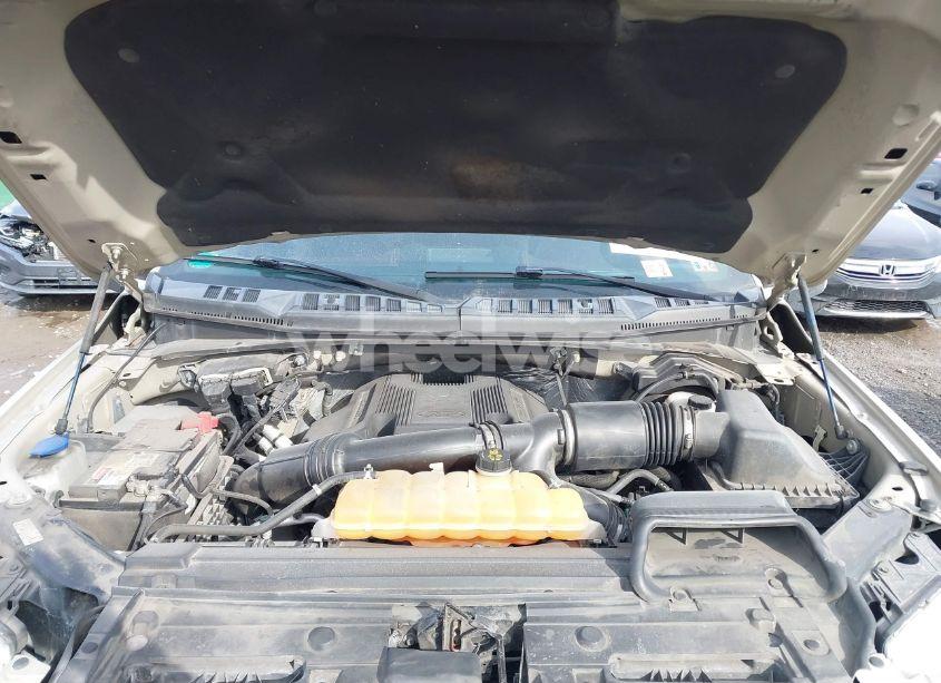 Photo 10 of 2017 Ford F-150 PLATINUM (VIN 1FTFW1EGXHFA72921)