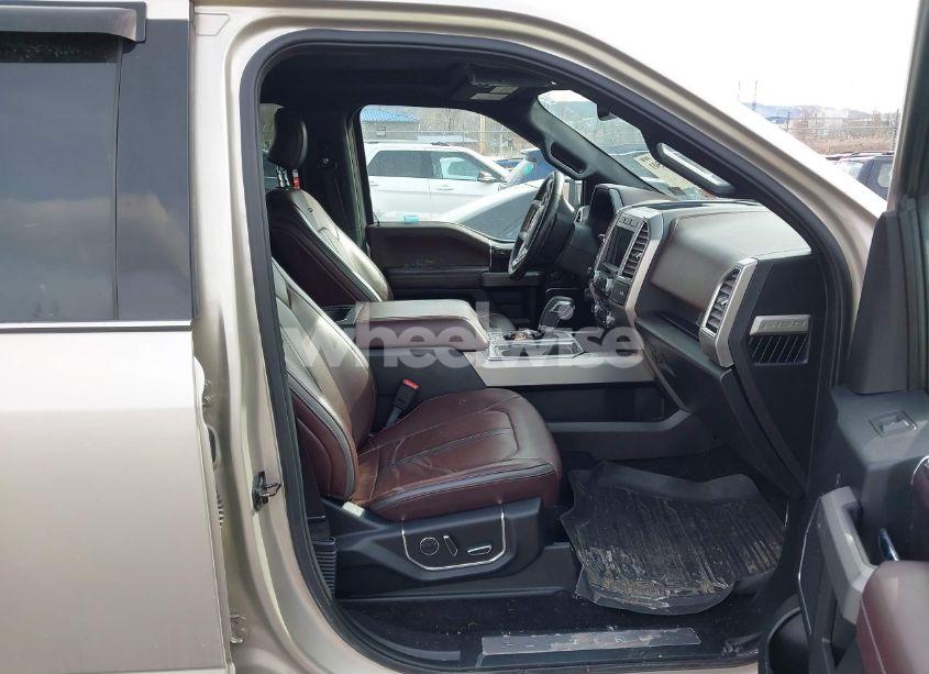 Photo 5 of 2017 Ford F-150 PLATINUM (VIN 1FTFW1EGXHFA72921)