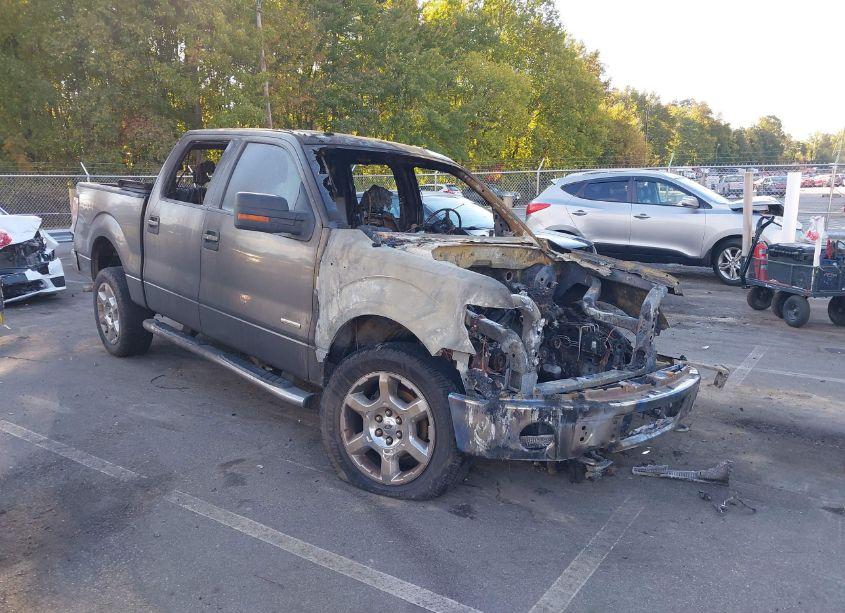 2014 Ford F-150 XLT (VIN 1FTFW1ET2EFB06889) main photo