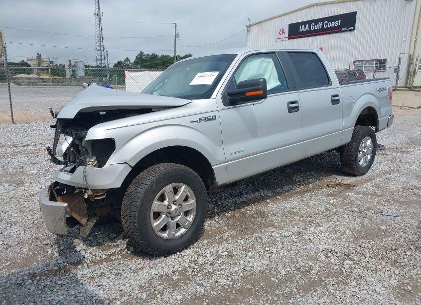 Photo 2 of 2013 Ford F-150 XLT (VIN 1FTFW1ET4DFD93246)