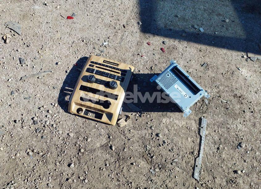 Photo 12 of 2011 Ford F-150 LARIAT (VIN 1FTFW1ET8BFA57404)