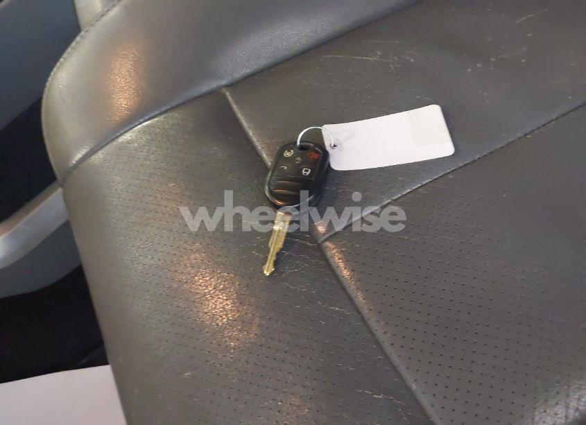 Photo 11 of 2011 Ford F-150 PLATINUM (VIN 1FTFW1ET8BFB17262)