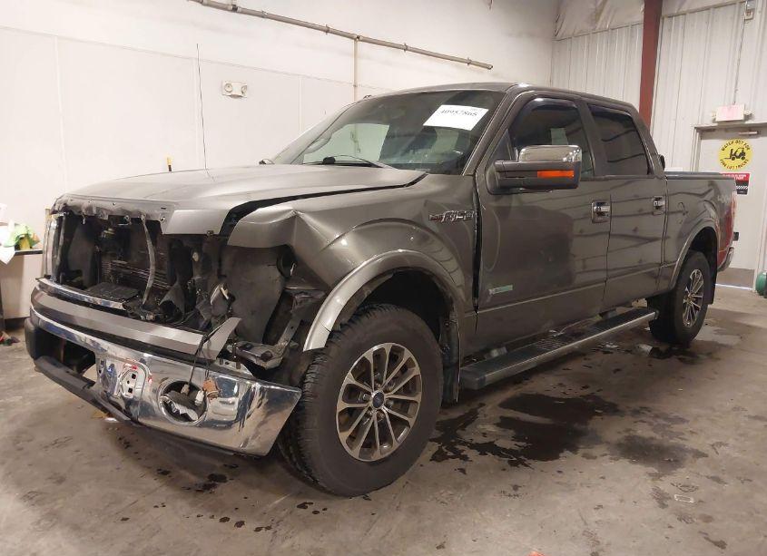 Photo 2 of 2013 Ford F-150 LARIAT (VIN 1FTFW1ET8DKE70594)
