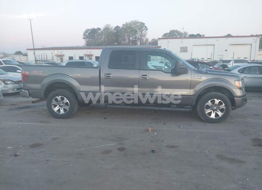 Photo 13 of 2014 Ford F-150 FX4 (VIN 1FTFW1ET8EFB64067)