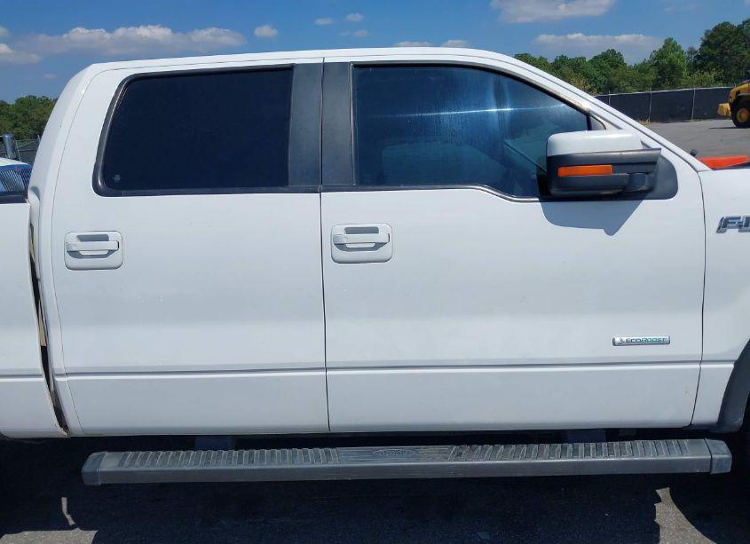 Photo 13 of 2014 Ford F-150 FX4 (VIN 1FTFW1ET8EKE37676)