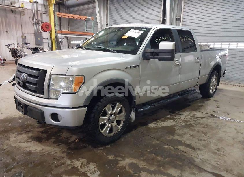 Photo 2 of 2010 Ford F-150 FX4/HARLEY-DAVIDSON/KING RANCH/LARIAT/PLATINUM/XL/XLT (VIN 1FTFW1EV0AFA72687)