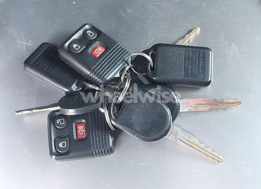 Photo 11 of 2010 Ford F-150 FX4/HARLEY-DAVIDSON/KING RANCH/LARIAT/PLATINUM/XL/XLT (VIN 1FTFW1EV1AKE07219)