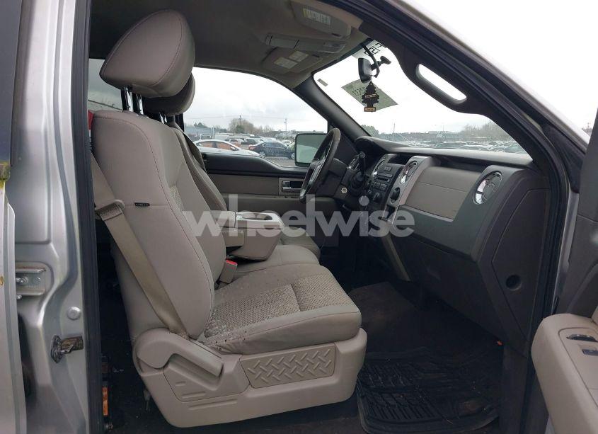 Photo 5 of 2010 Ford F-150 FX4/HARLEY-DAVIDSON/KING RANCH/LARIAT/PLATINUM/XL/XLT (VIN 1FTFW1EV8AFC53018)