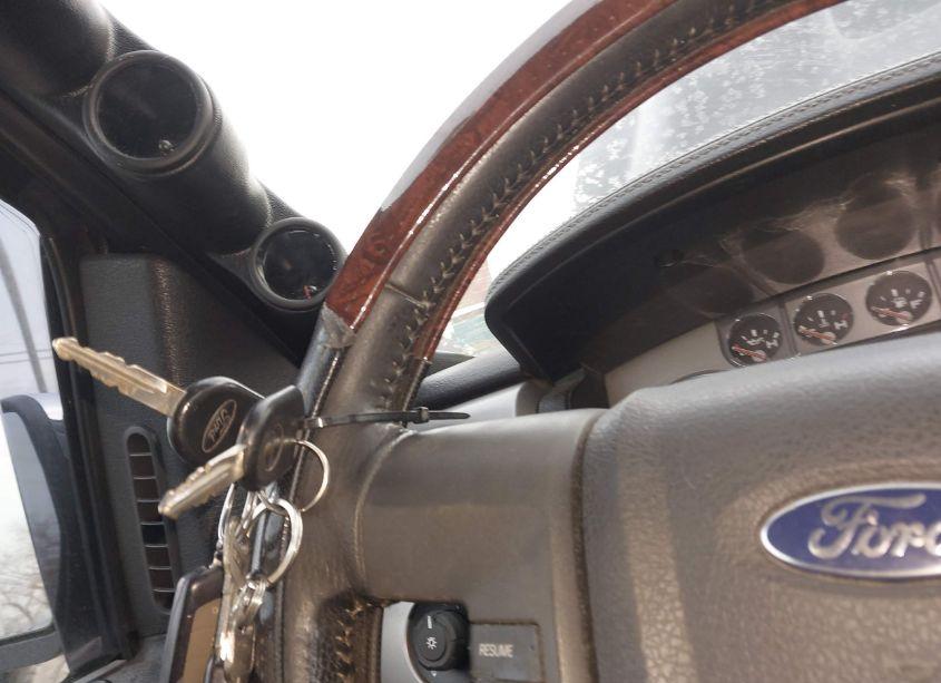 Photo 11 of 2010 Ford F-150 FX4/HARLEY-DAVIDSON/KING RANCH/LARIAT/PLATINUM/XL/XLT (VIN 1FTFW1EVXAFC11935)