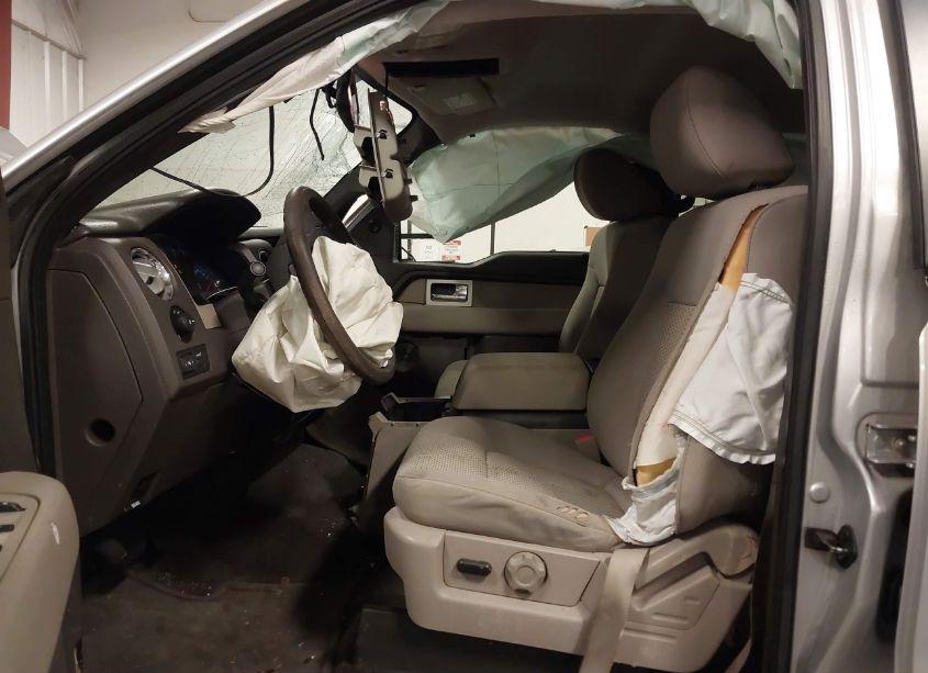 Photo 5 of 2010 Ford F-150 FX4/HARLEY-DAVIDSON/KING RANCH/LARIAT/PLATINUM/XL/XLT (VIN 1FTFW1EVXAFC24703)