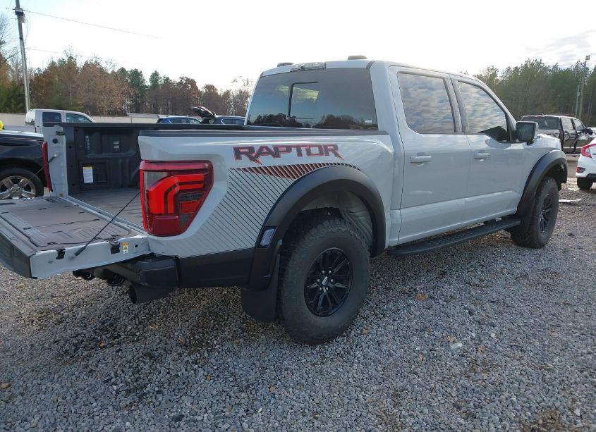 Photo 4 of 2024 Ford F-150 RAPTOR (VIN 1FTFW1RG0RFB77737)