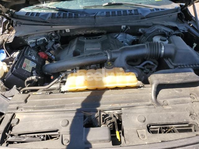 Photo 3 of 2018 FORD F150 RAPTOR N/A (VIN 1FTFW1RG1JFA03583)