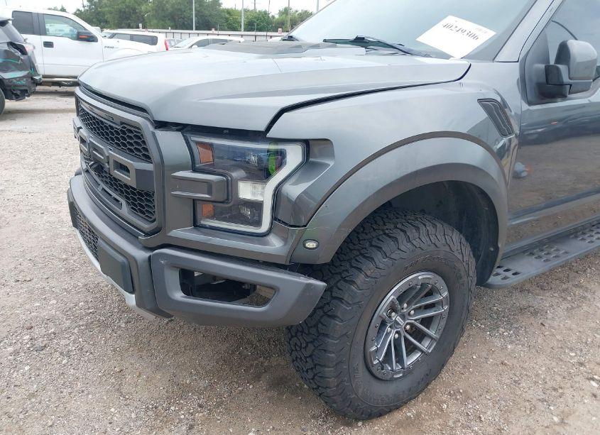 Photo 6 of 2019 Ford F-150 RAPTOR (VIN 1FTFW1RG1KFC85404)