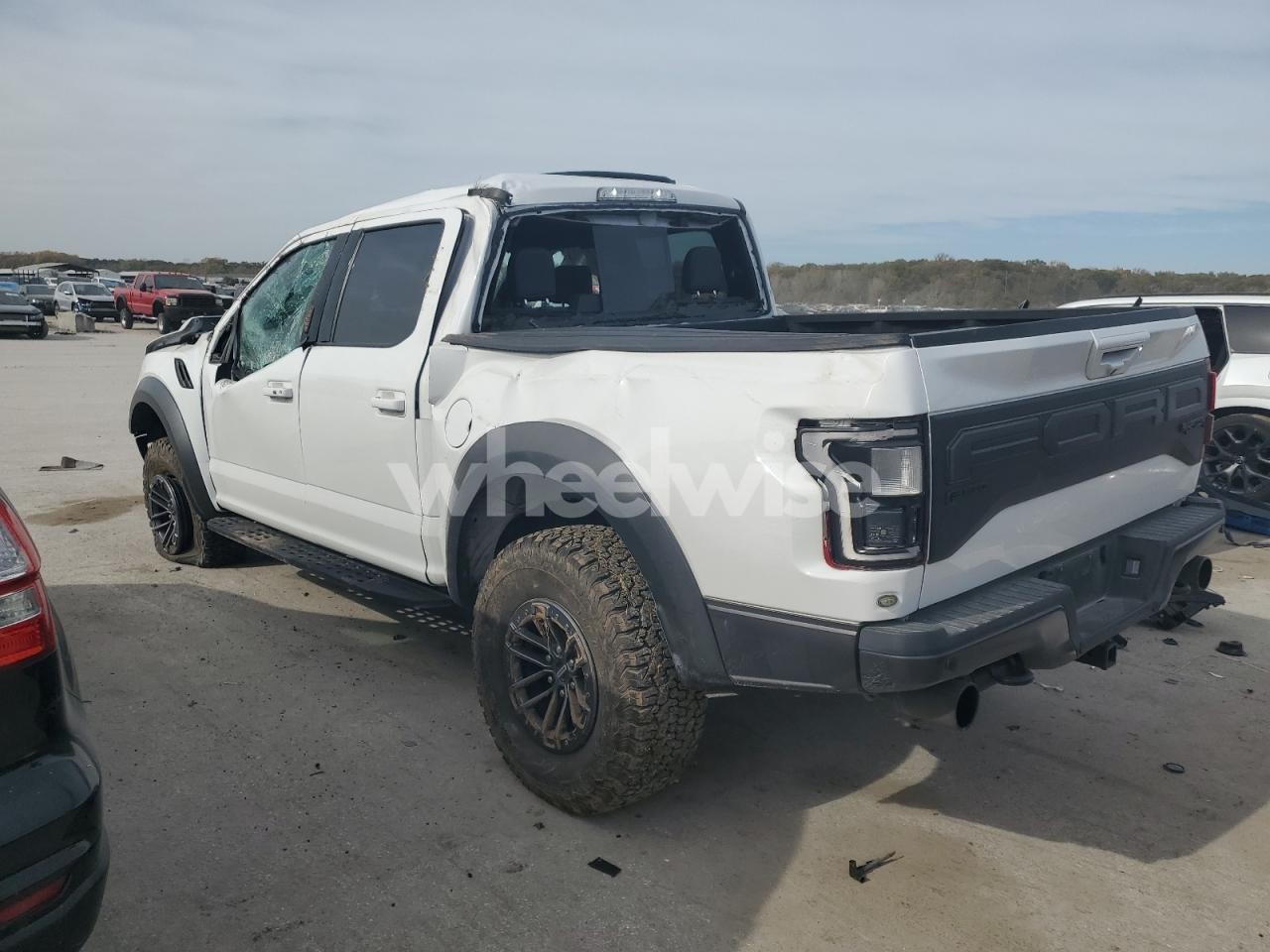 Photo 2 of 2019 FORD F150 RAPTOR (VIN 1FTFW1RG2KFC09044)
