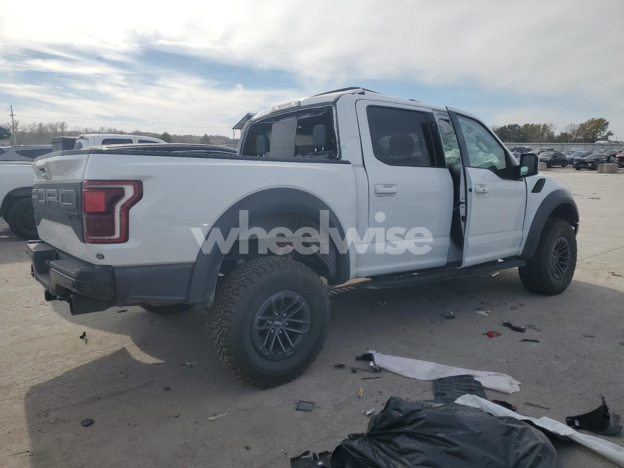 Photo 3 of 2019 FORD F150 RAPTOR (VIN 1FTFW1RG2KFC09044)