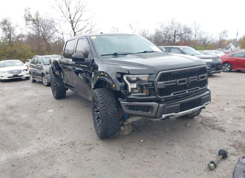 2017 Ford F-150 RAPTOR (VIN 1FTFW1RG3HFC32955) main photo