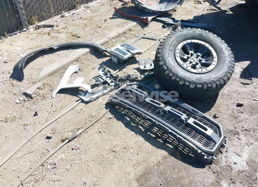 Photo 12 of 2017 Ford F-150 RAPTOR (VIN 1FTFW1RG3HFC34883)