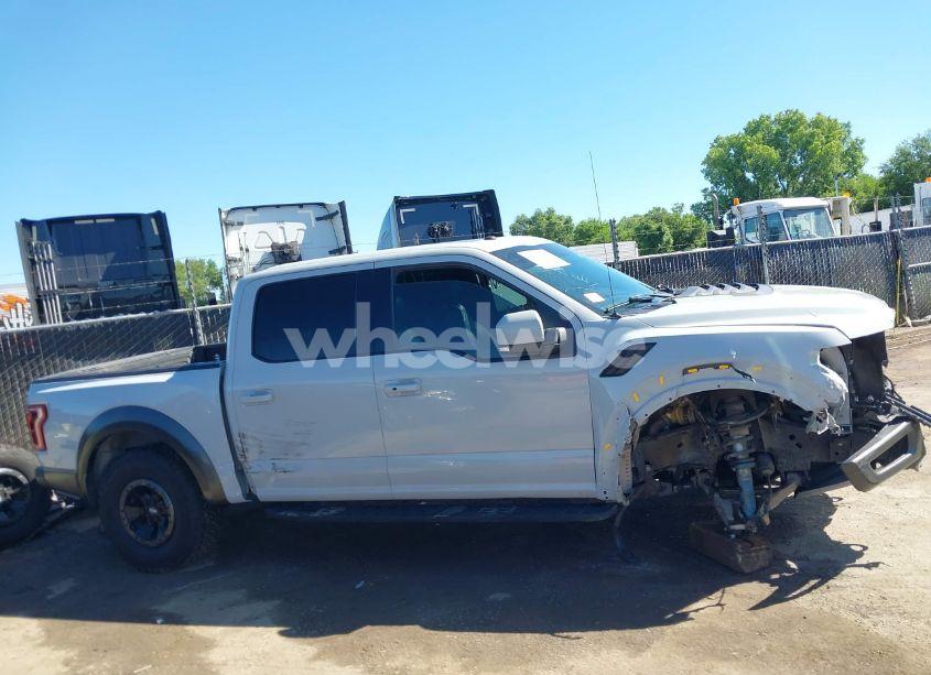 Photo 14 of 2017 Ford F-150 RAPTOR (VIN 1FTFW1RG3HFC34883)