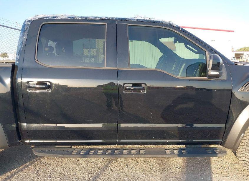Photo 13 of 2018 Ford F-150 RAPTOR (VIN 1FTFW1RG3JFD12407)