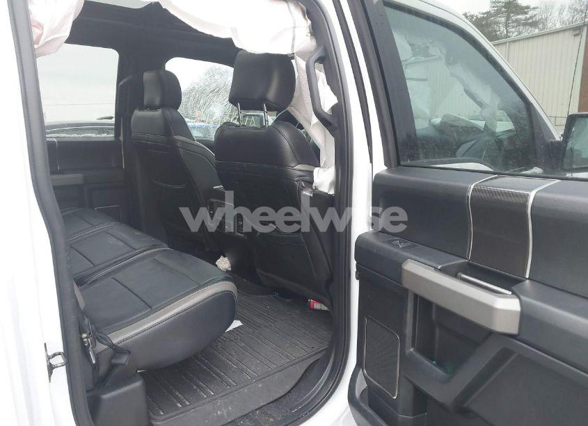 Photo 8 of 2018 Ford F-150 RAPTOR (VIN 1FTFW1RG3JFE52778)