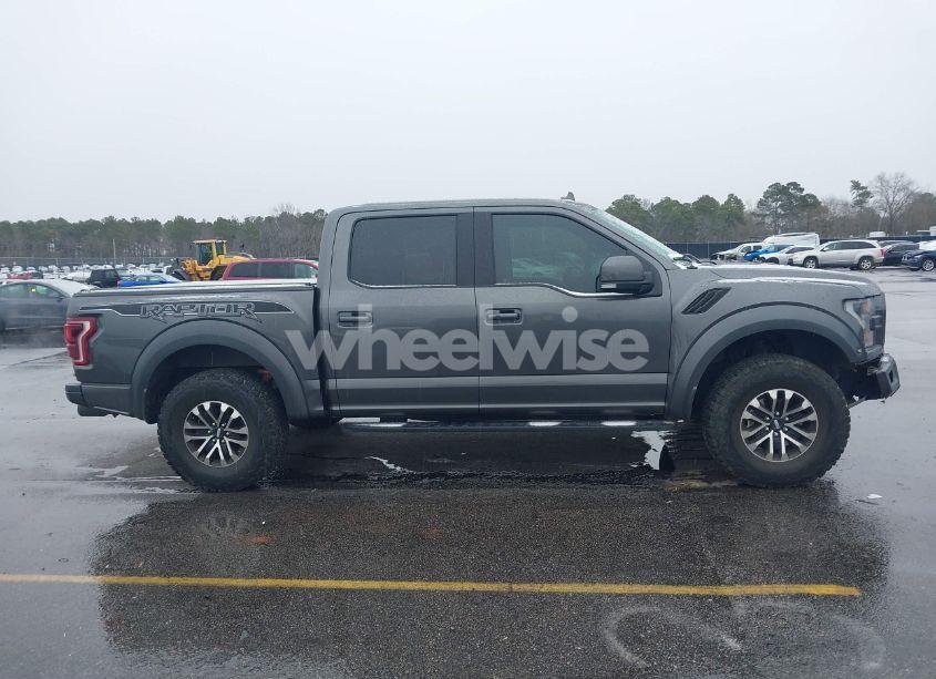 Photo 13 of 2019 Ford F-150 RAPTOR (VIN 1FTFW1RG3KFB42812)