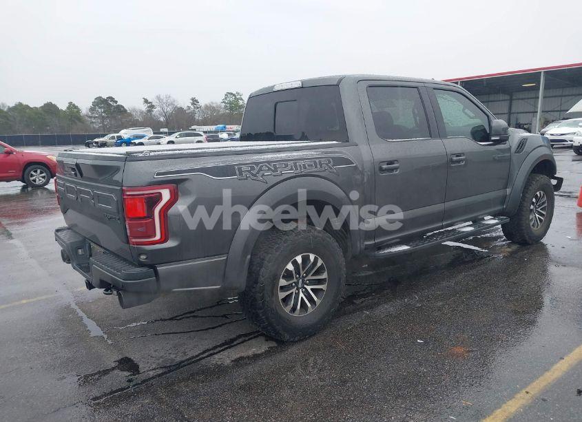 Photo 4 of 2019 Ford F-150 RAPTOR (VIN 1FTFW1RG3KFB42812)