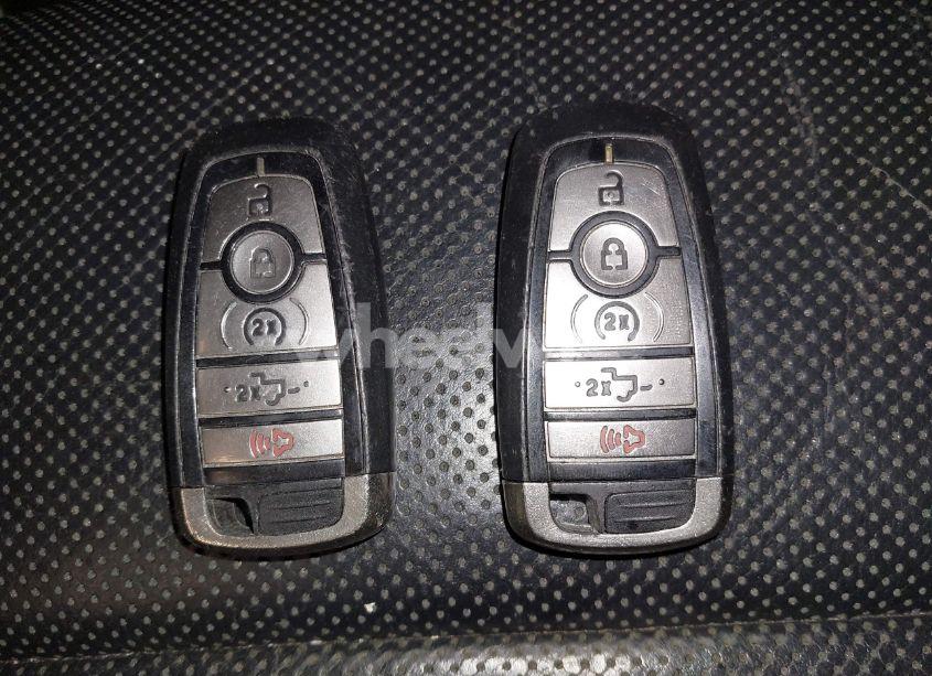 Photo 11 of 2019 Ford F-150 RAPTOR (VIN 1FTFW1RG3KFC98445)