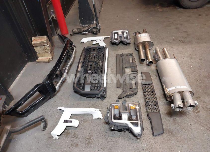 Photo 18 of 2019 Ford F-150 RAPTOR (VIN 1FTFW1RG3KFC98445)