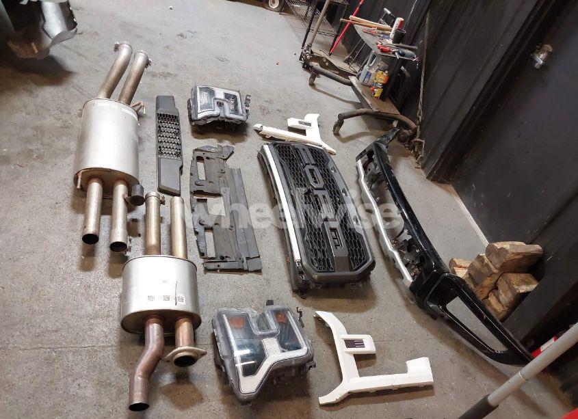 Photo 19 of 2019 Ford F-150 RAPTOR (VIN 1FTFW1RG3KFC98445)